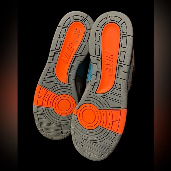 Athletic_Shoes
